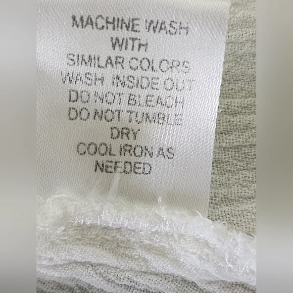 ANTILIA FEMME | Elegant White Lace Women's Top | Medium - Picture 6 of 6